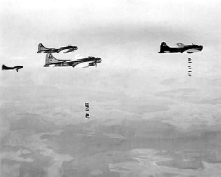 Boeing B-17 Flying Fortress Bombers Germany Bomb Run 8×10 WWII Photo 100a
