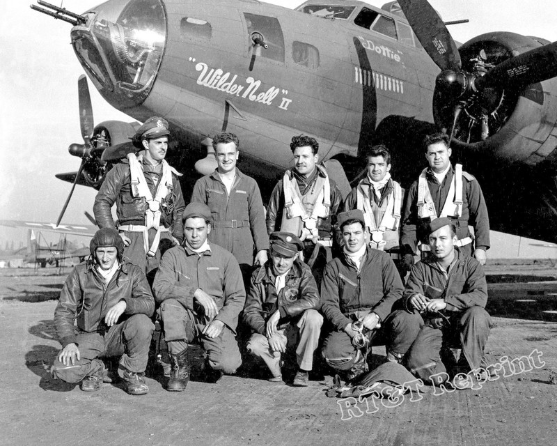 Photograph WWII of the B-17 Flying Fortress Wilder Nell II #42-29787 Year 1943