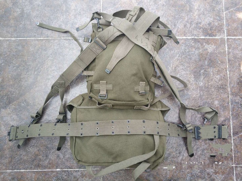 Korean War WW2 US ARMY M1945 FIELD EQUIPMENT OLIVE CANVAS BACKPACK SET gallery