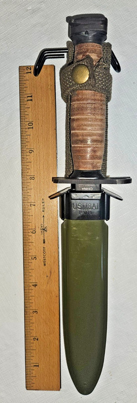 U.S. WWII Fighting Knife with Scabbard USMA8AI PWH