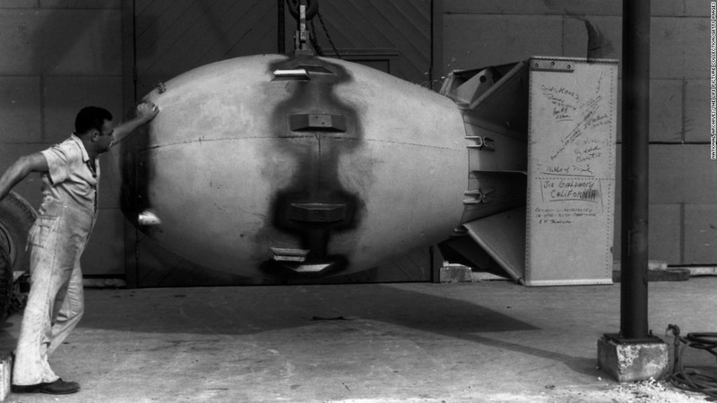 WW2 Photo WWII "Fat Man" Atomic Bomb Signed by Workers World War Two /5205