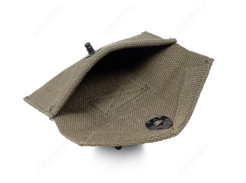 WWII U.S. M1942 First Aid Kit With Hook Bag Pouch-1409 gallery