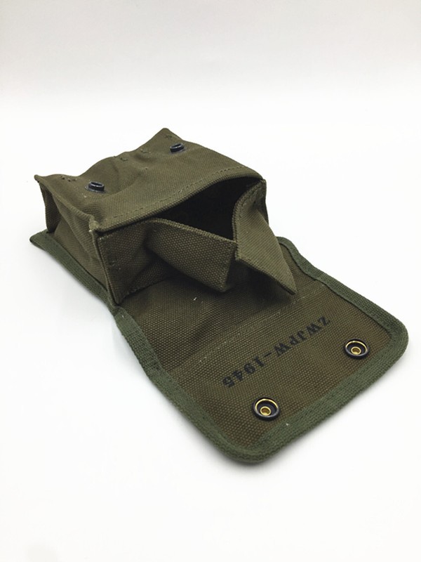 US ARMY M2 JUNGLE FIRST AID KIT POUCH M1945 OUTDOOR FIELD FIRST-AID KIT WithHooK gallery