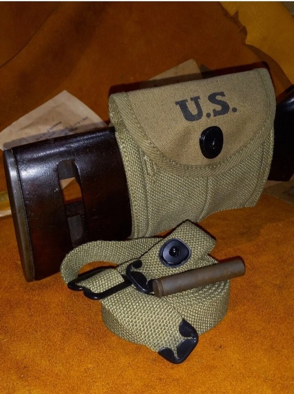 Korea M1 Carbine Pouch With Sling Oiler