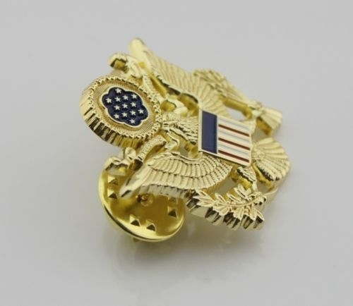 PAIR OF WWII US ARMY OFFICER SHOULDER EAGLE SMALL INSIGNIA PIN GOLD BADGE gallery
