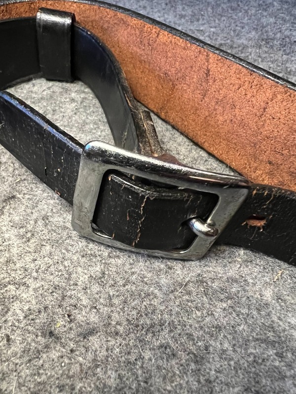 WWII US Officers Leather Sword Strap gallery