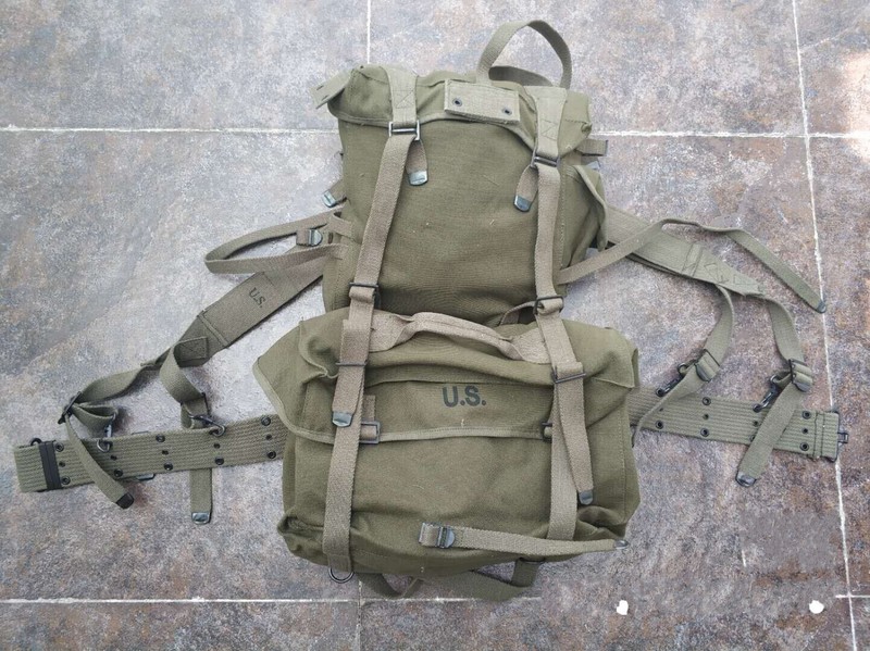 Korean War WW2 US ARMY M1945 FIELD EQUIPMENT OLIVE CANVAS BACKPACK SET