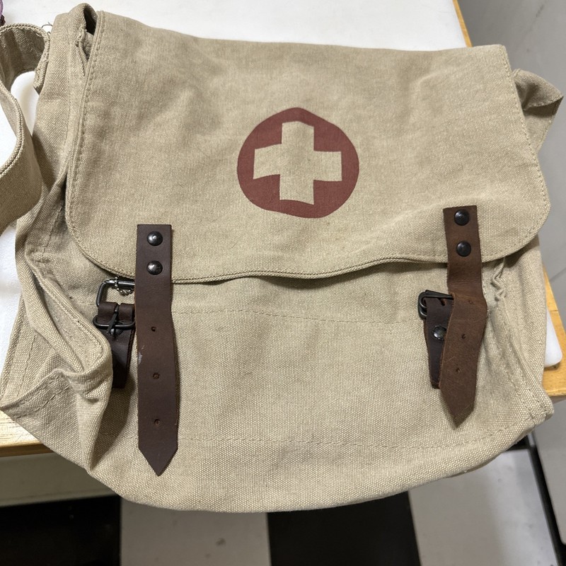 U.S. WW2 First Aid Bag With Shoulder Strap, Khaki With Leather Straps, Replica