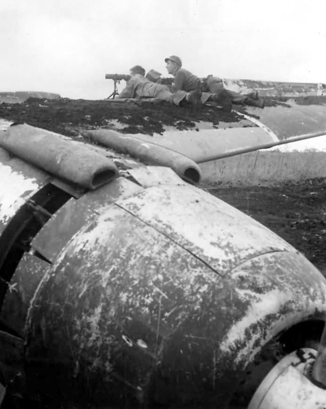 Marines man rangefinder on Wing of Japanese plane WWII WW2 8x10 Photo 133c