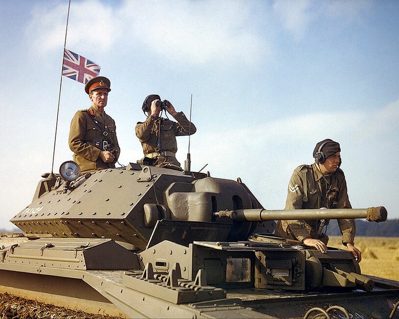 GENERAL SIR BERNARD PAGET IN CRUSADER TANK WWII 8×10 GLOSSY PHOTO PRINT