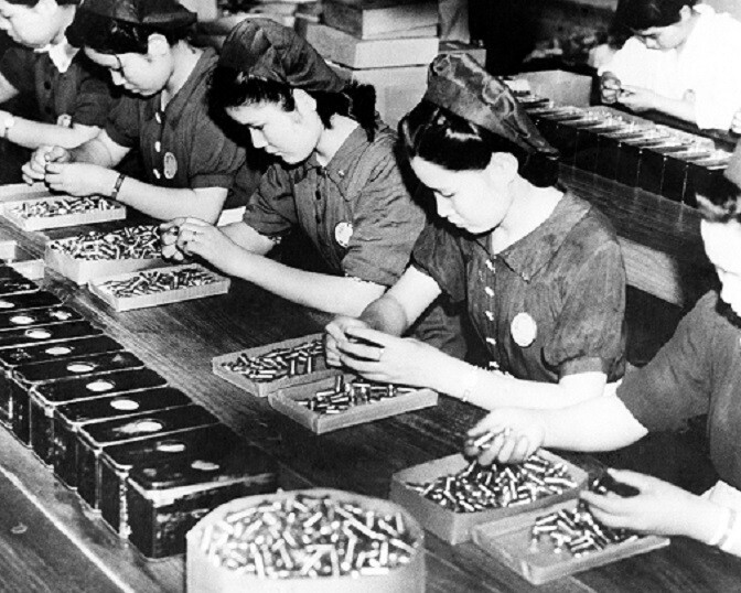 Japanese Women factory workers, War Effort, WWII 8×10 Photo 383a