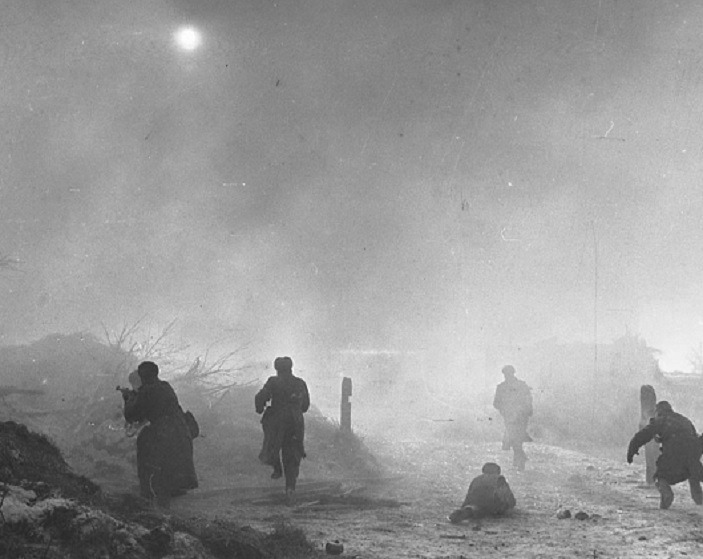 Advancing Red Army Russian Soldiers in Germany 1945 8″x 10″ WWII Photo 379