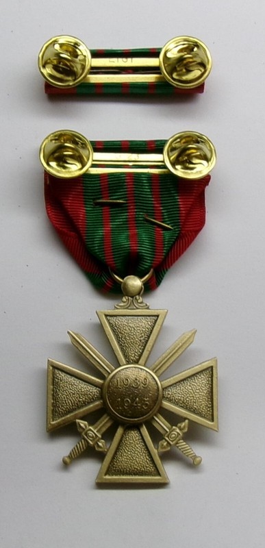 WW II French Croix de Guerre Military Medal Set with PALM 1939-1945 gallery