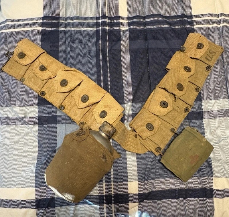 1942 WW2 US Navy Belt First Aid Canteen SET Super Rare Piece All Contents Inside