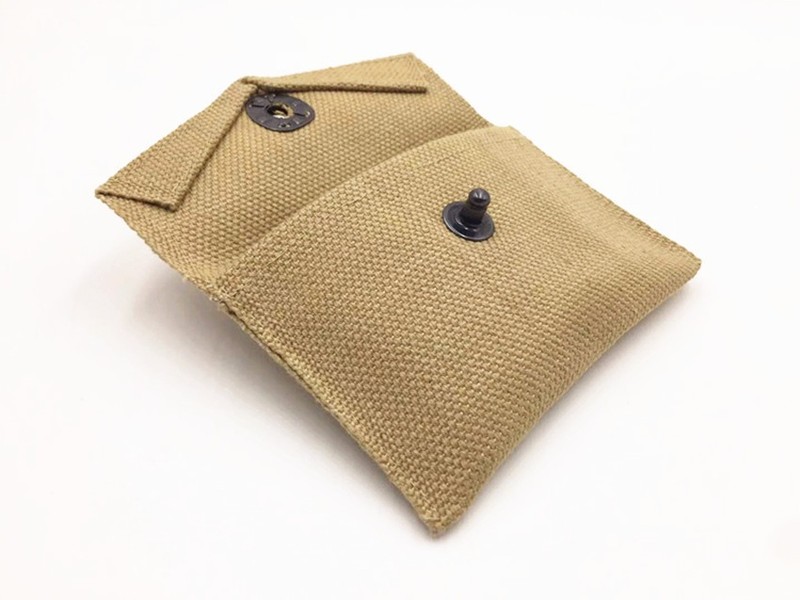 WW2 American M1942 First Aid Kit Pure Small Bag With Wide Woven Strap With Hook gallery