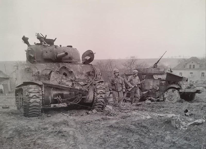 WW2 WWII Photo US Army M4 Sherman Tank Knocked Out World War Two / 3209
