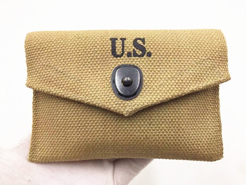 WW2 American M1942 First Aid Kit Pure Small Bag With Wide Woven Strap With Hook