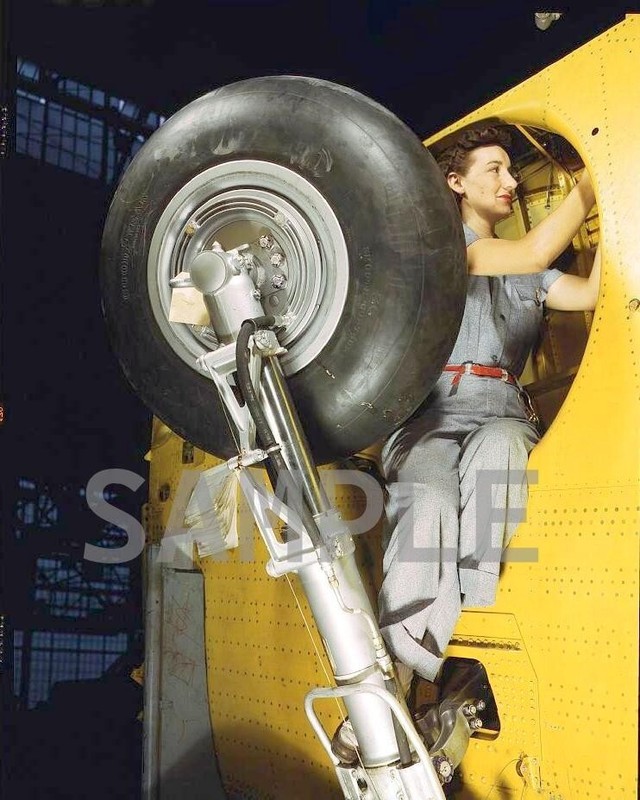 Women War Factory Workers Vultee-Nashville 8x10 WW2 World War II Photo 907
