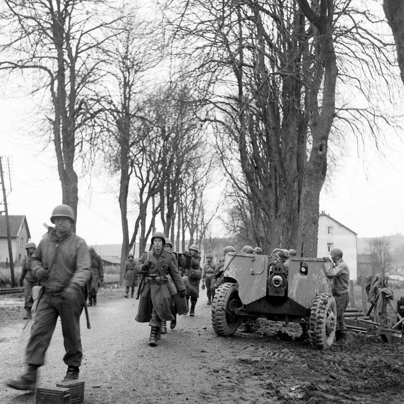 WW2 WWII Photo World War Two / US Army Malmedy Belgium Battle of the Bulge 1944