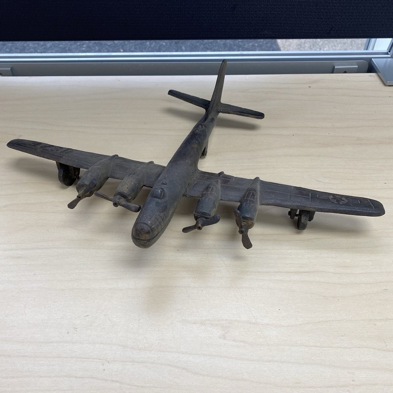 WWII Boeing B-29 Superfortress Bomber Diecast Cast Iron 11×16 Wingspan Display