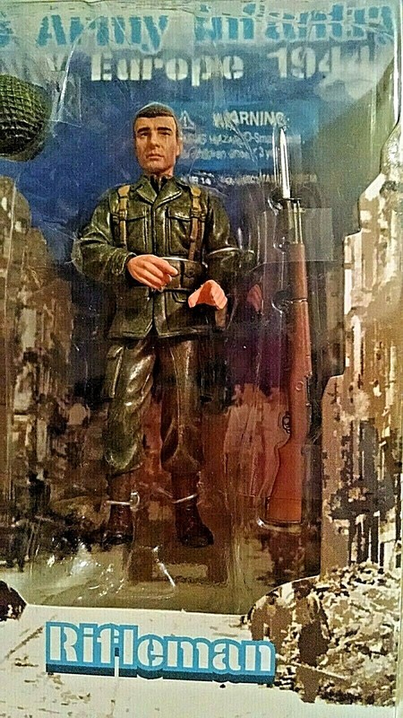 MEN OF CHARLIE COMPANY DRAGON MODELS PREACHER RIFLEMAN 2003 NEW 80046 ARMY 1944. gallery