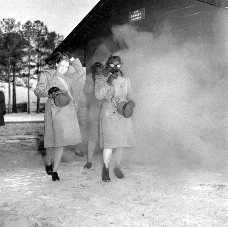 WW2 Photo WWII Female US Marines Gas Training MCWR 1944 USMC World War Two/ 1468