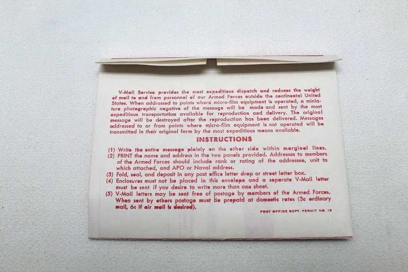 US WWII V Mail red and white stationary pages set of 24 Repro Z2208 gallery