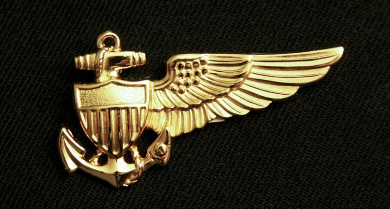 US NAVY BALLOON PILOT HALF-WING BADGE; REGULATION FULL SIZE