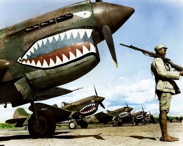Chinese Soldier guards ‘Flying Tigers’ P-40 ‘Warhawks’ WWII WW2 8×10 Photo 979a