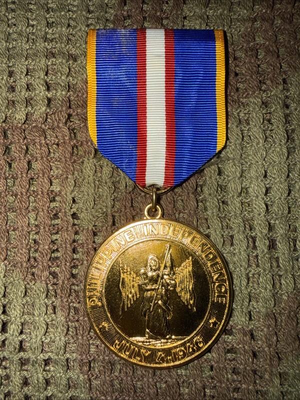 WW2 Philippine Defense Medal -full size, crimp brooch