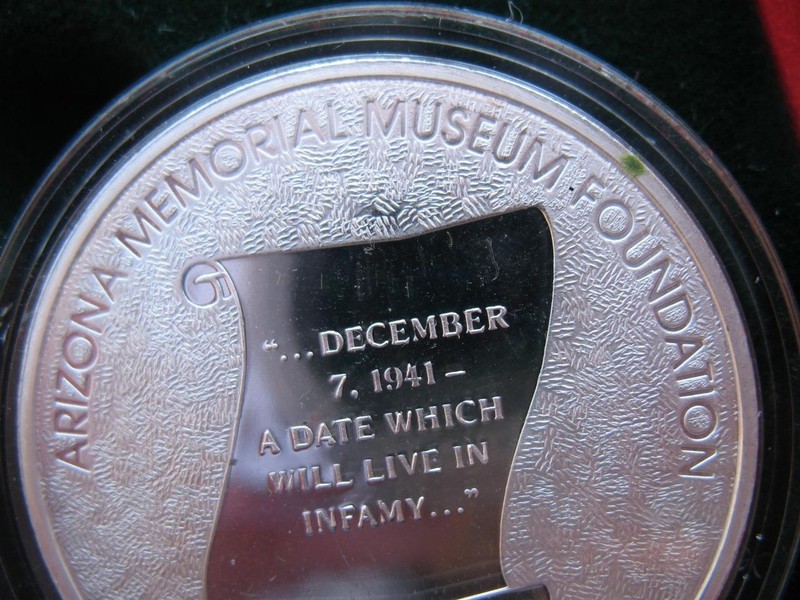 1+.OZ.999 FRANKLIN D ROOSEVELT SILVER COIN WWII DEC 7 1941 PEARL HARBOR + GOLD gallery