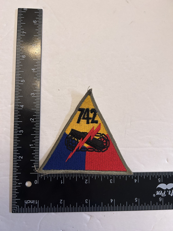 MH2956 Repro US Army WW2 Shoulder Patch 742nd Tank Battalion IR46D