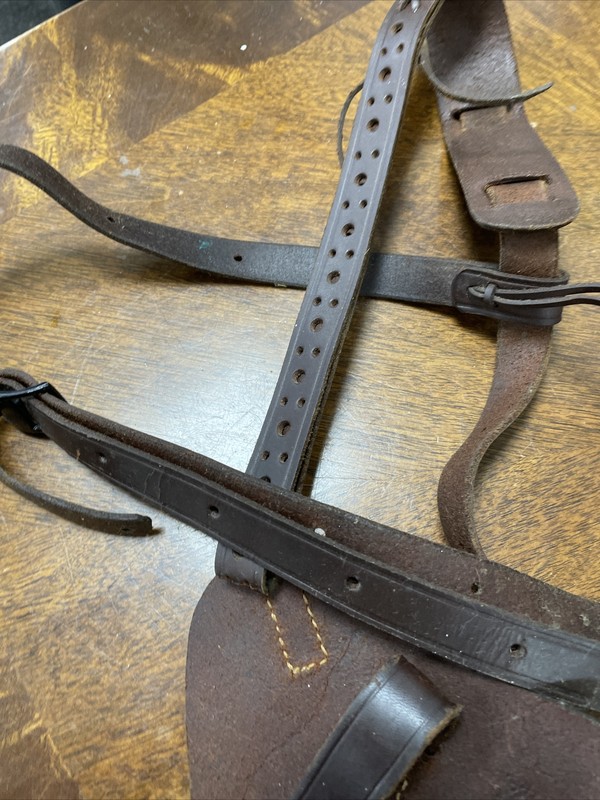 WWII US .45 PISTOL M3 SHOULDER HOLSTER-DARK BROWN Boyt 1943 Reproduction gallery