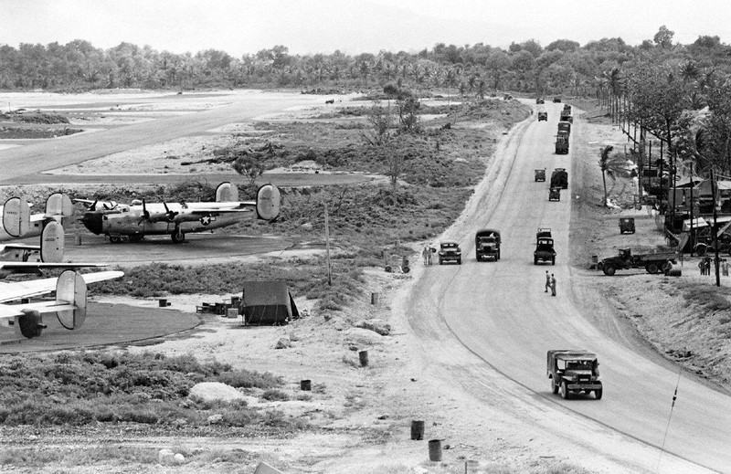 WW2 Photo WWII USAAF B-24 Liberator Bombers on Guam 1945 World War Two /5258
