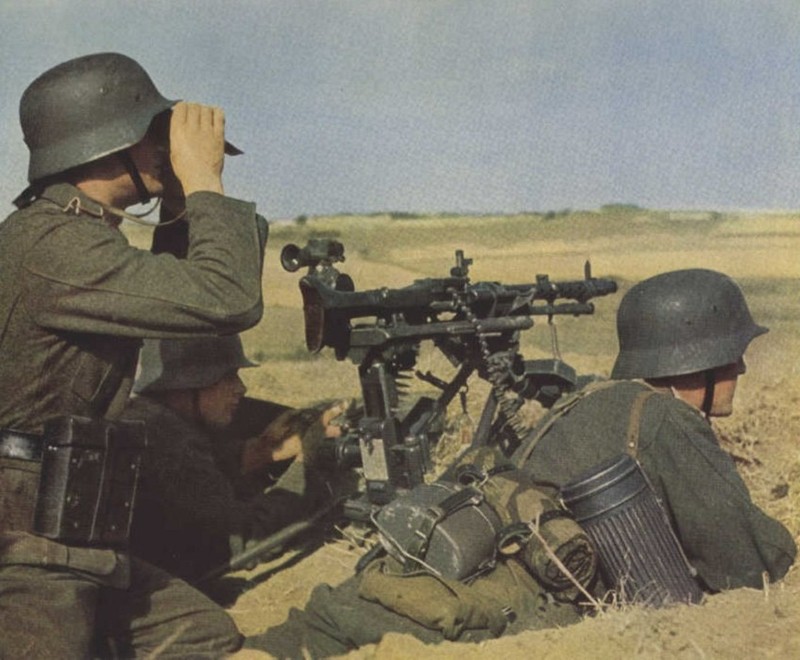 COLOR WW2 PHOTO CLASSIC WWII MG34 IN ACTION GERMANY WORLD WAR TWO Wehrmacht