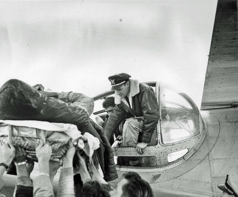 World War Two B&W Photo US Navy PBY Catalina Injured Pilot Rescue WWII WW2 /7302