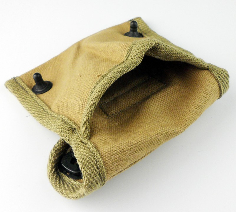 WWII U.S. Army Military Compass Pouch Case Holder Canvas Metal Clasp gallery