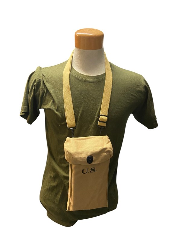 Reproduction WW2 U.S. Army .45 Thompson Magazine Pouch W/ Strap