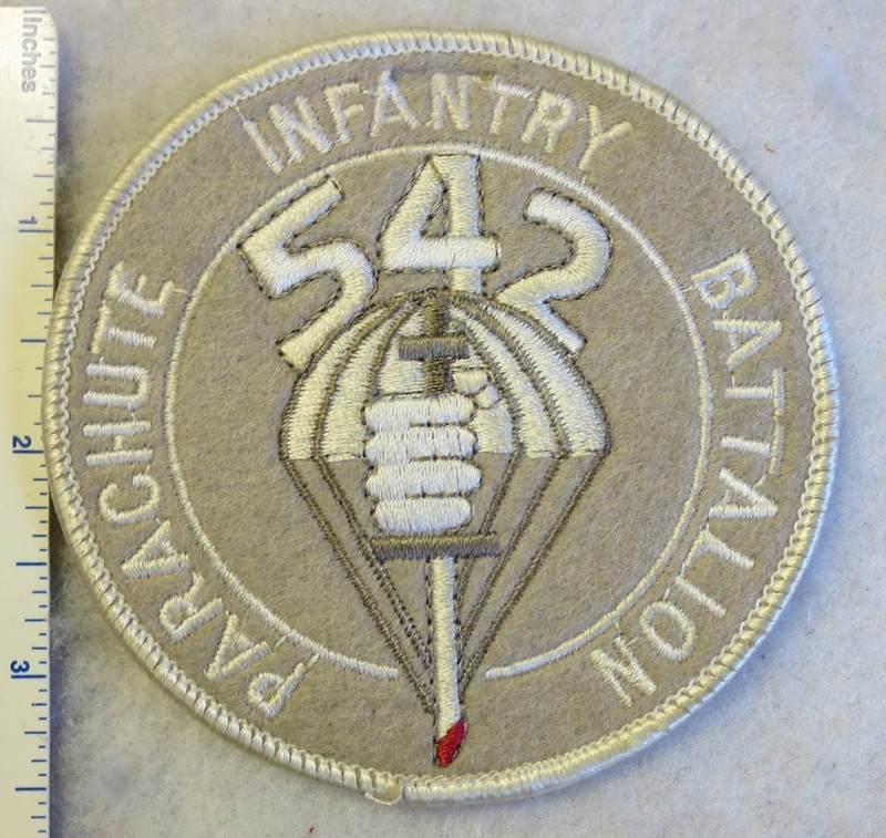 542nd PARACHUTE INFANTRY PATCH US ARMY Made After WW2 for COLLECTORS & VETERANS