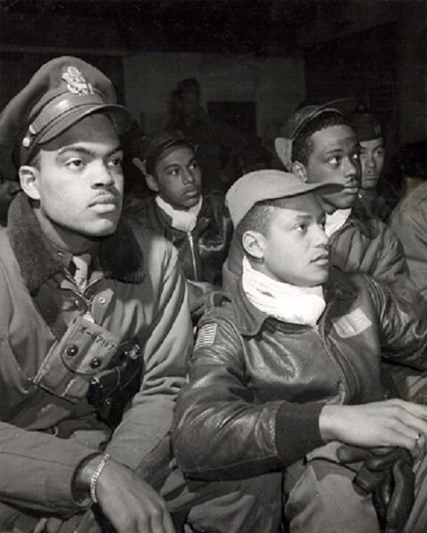 Tuskegee Airmen of the 332nd Fighter Group WWII 8×10 Red Tails Photo 372a