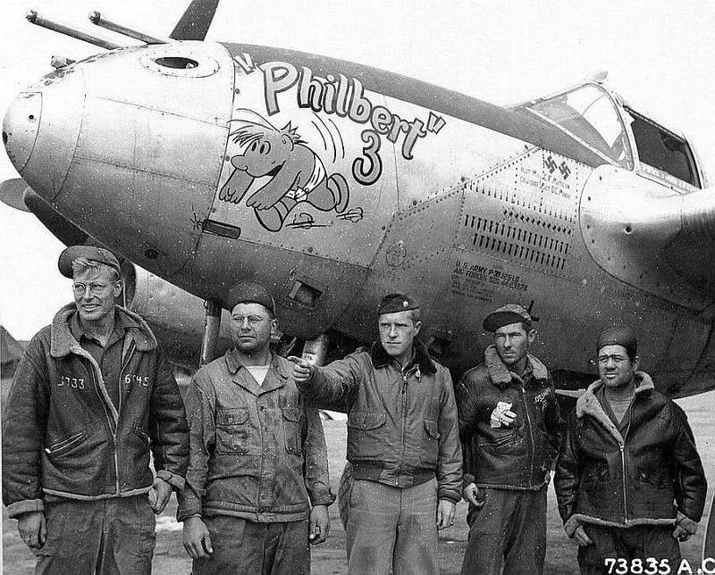 WWII B&W Photo USAAF P-38 Lightning Crew and Nose Art World War Two WW2 / 5165