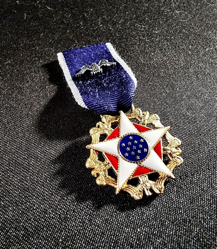 Cased US Presidential Medal of Freedom 1963-Present USA Award Order Badge repro gallery