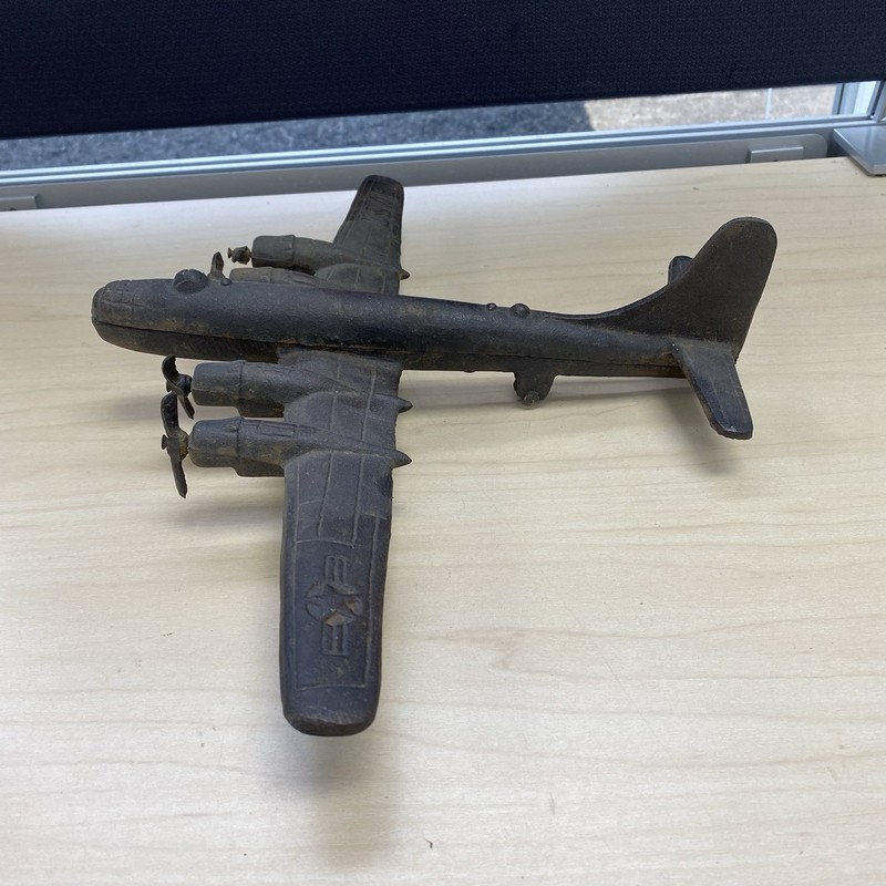 WWII Boeing B-29 Superfortress Bomber Diecast Cast Iron 11x16 Wingspan Display gallery