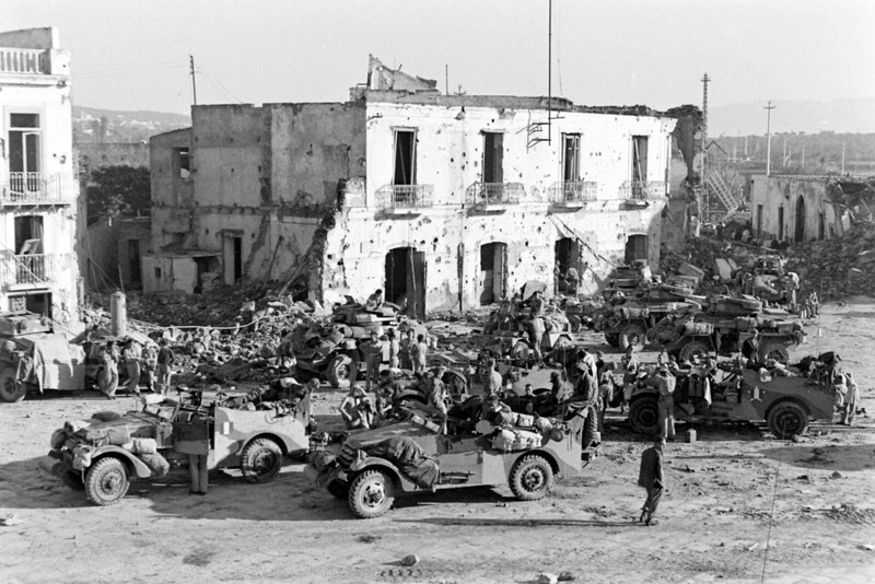 WW2 WWII Photo World War Two / Allied Armor Sherman Tanks Italy October 1943