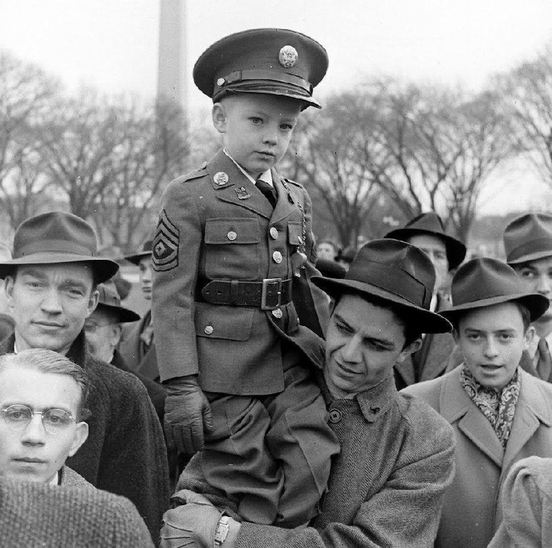 WW2 Photo WWII Small Child in Army Uniform Washington DC World War Two/ 8022