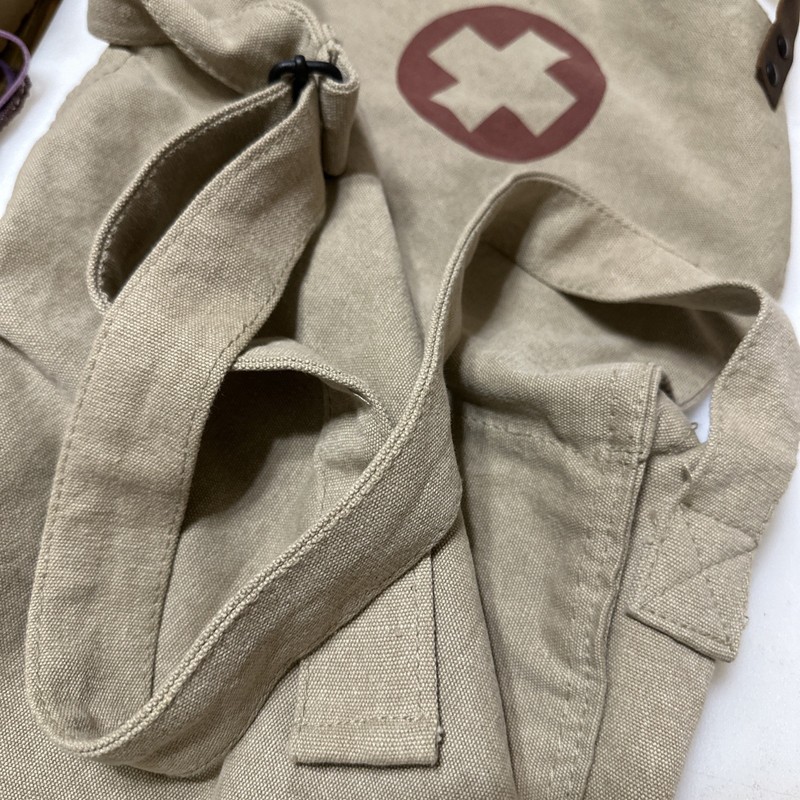 U.S. WW2 First Aid Bag With Shoulder Strap, Khaki With Leather Straps, Replica gallery
