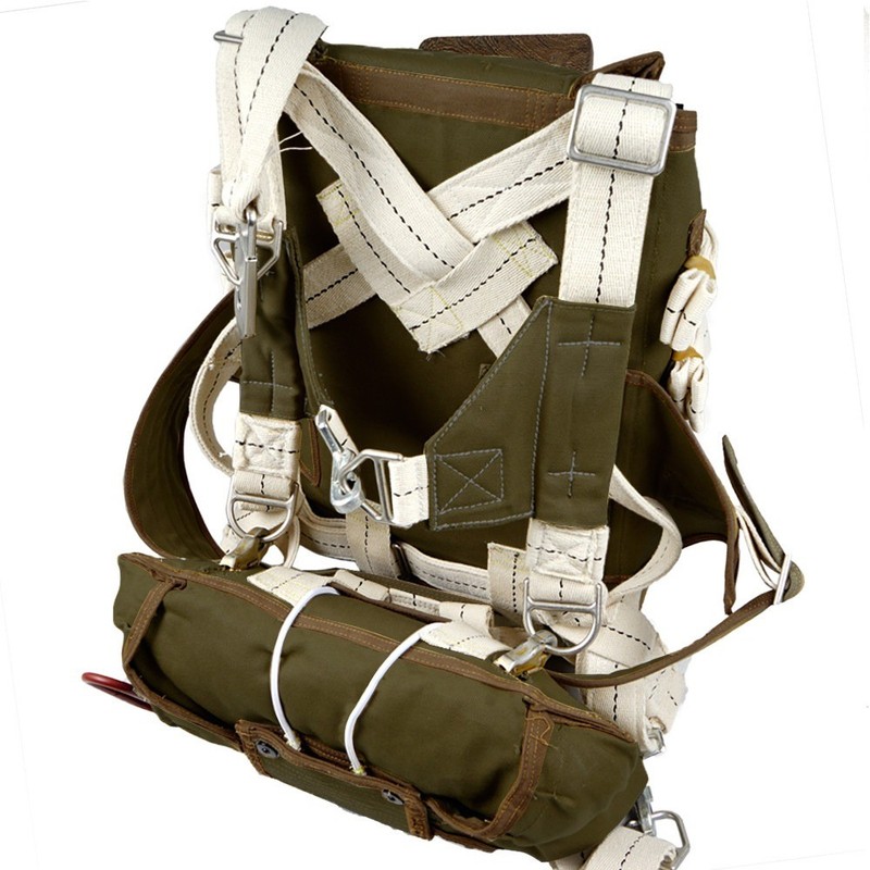 WWII US Airborne Normandy T-5 Parachute Backpack Systemwith No parachute gallery