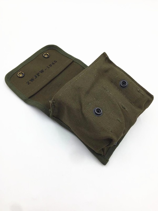 WW2 US MILITARY ARMY M2 M1945 GUNGLE FIELD FIRST AID KIT POUCH BAG WITH CROSS gallery