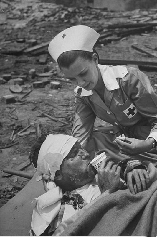 Red Cross Nurse, 1951. Photo by Allan Grant WW2 Photo Glossy 4*6 in B022