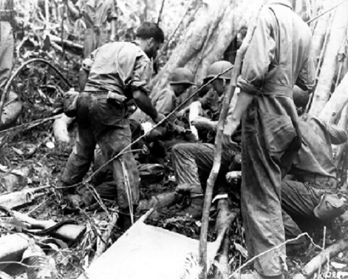 Litter Bearers give First Aid to two wounded on Guadalcanal 8×10 WWII Photo 129a